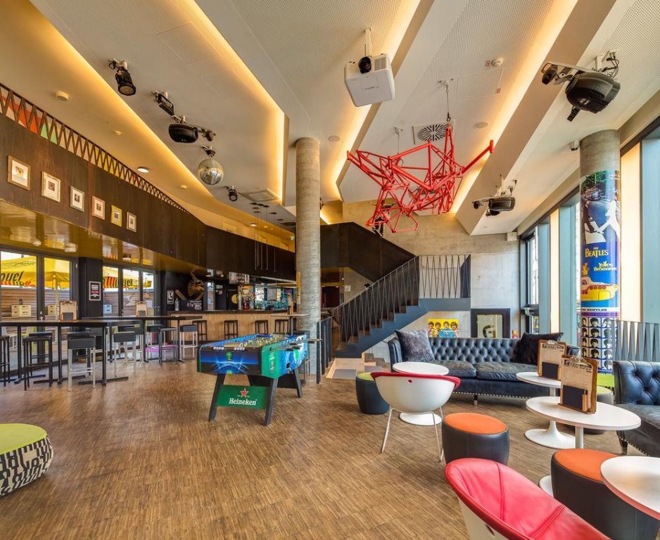 Фото Generator Hamburg