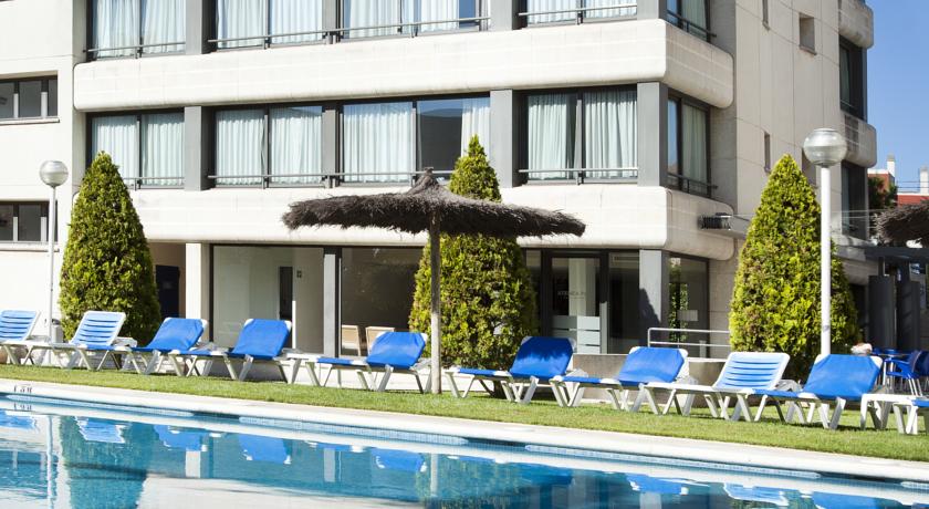 Фото Atenea Park Suites Apartaments