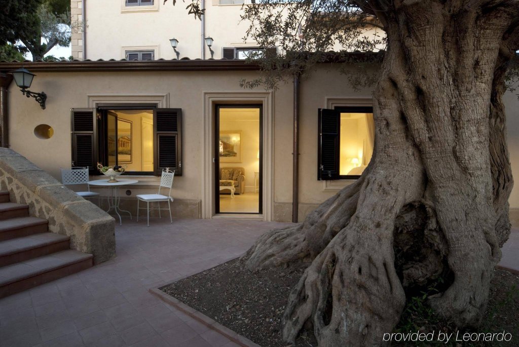 Фото Villa Athena Hotel