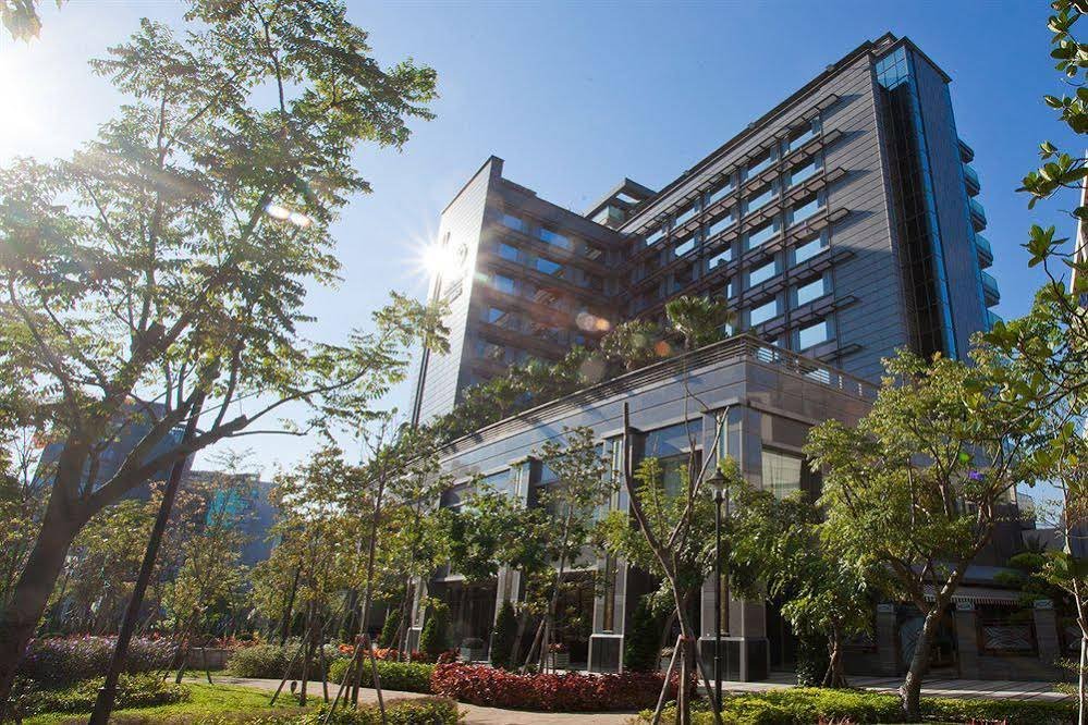 Фото S Aura Hotel