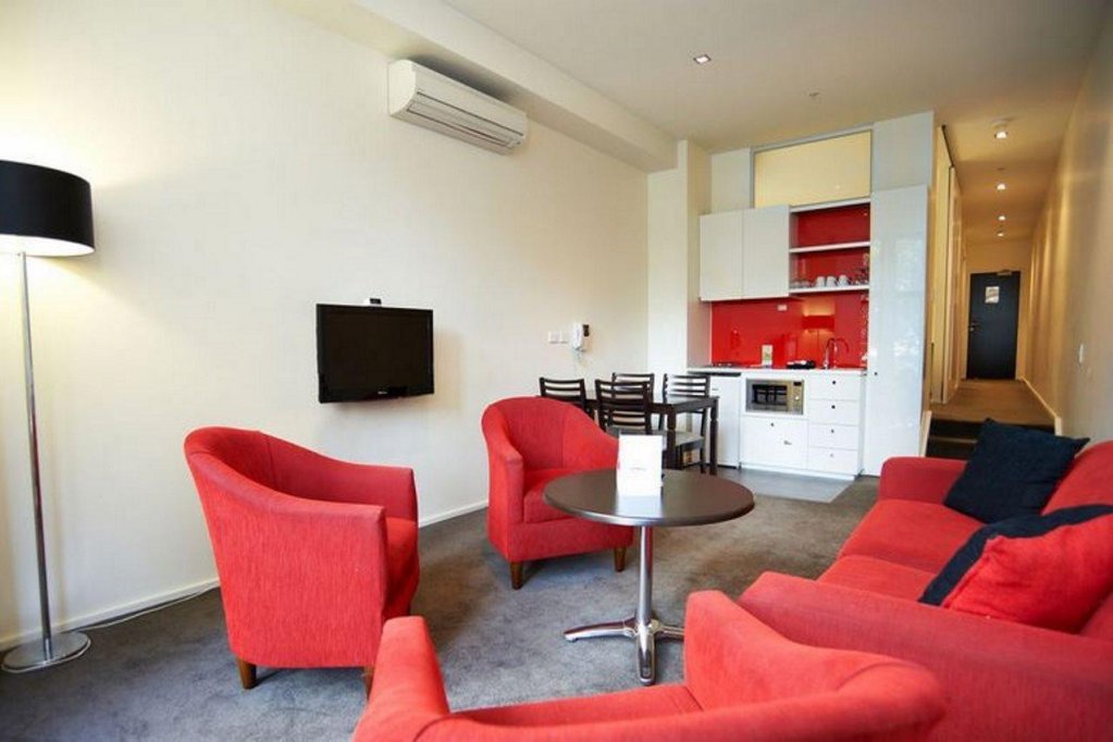 Фото City Edge on Elizabeth