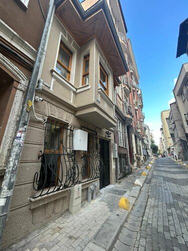 Внешний вид отеля NarPera Taksim Hotel в Шишлях, фото 1