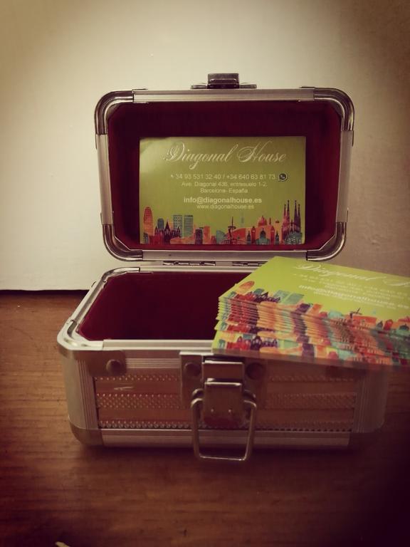 Фото Diagonal House