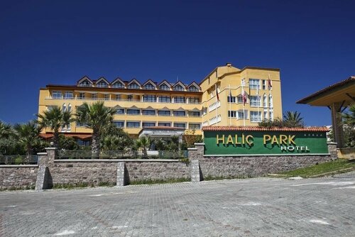 Внешний вид отеля Halic Park Hotel в Айвалыке, фото 1