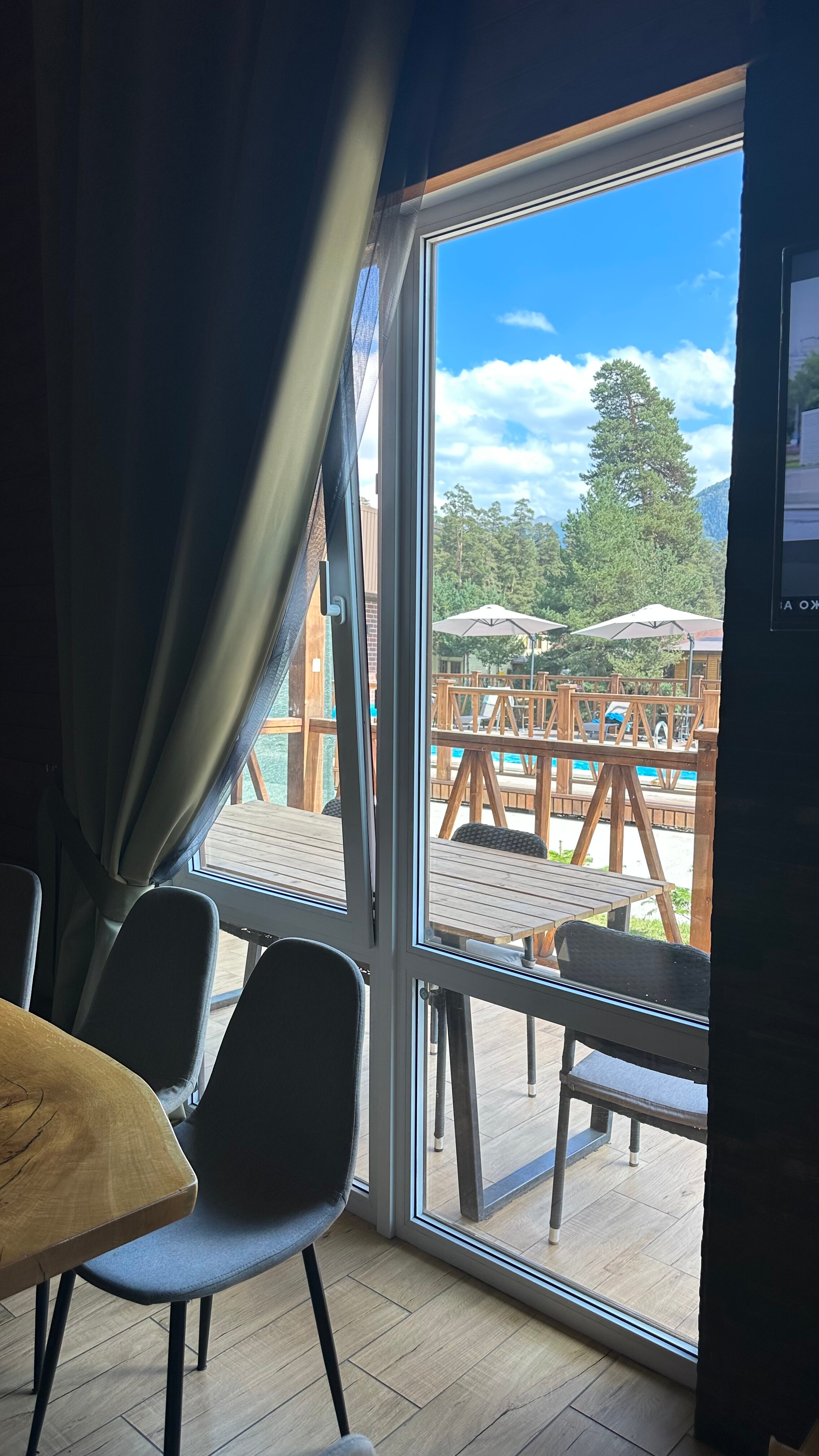 Фото River & House