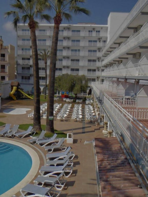 Фото Hotel Apartamentos Solimar