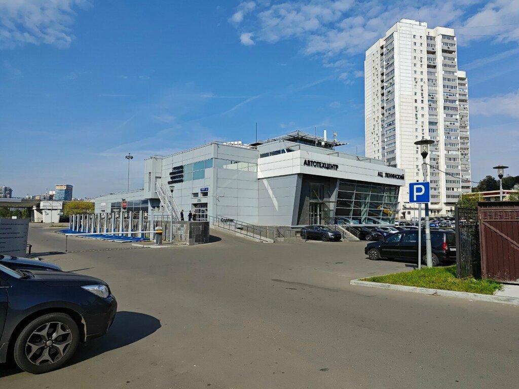 Car dealership Km4, Moscow, photo