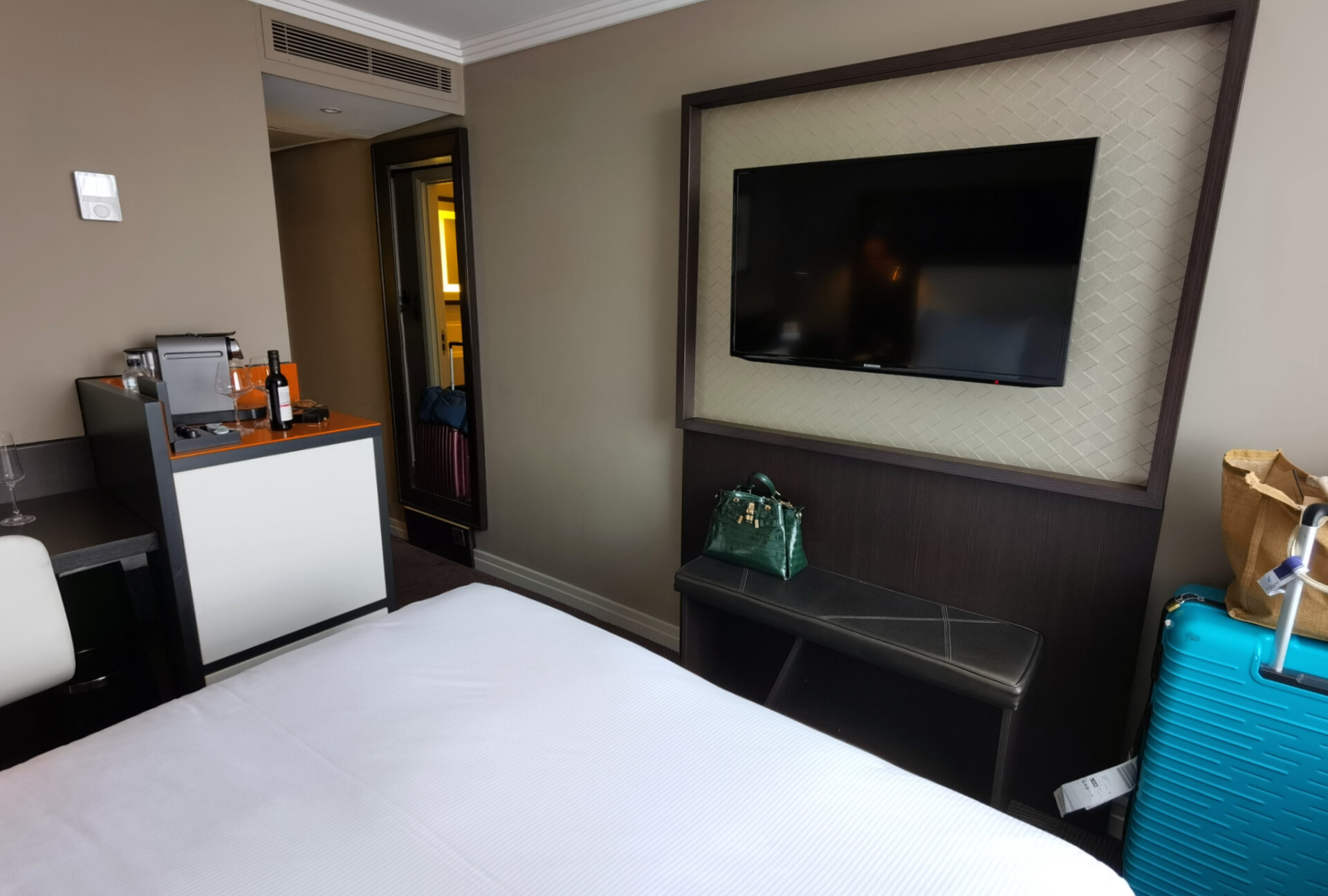 Фото DoubleTree by Hilton Hotel London - Ealing