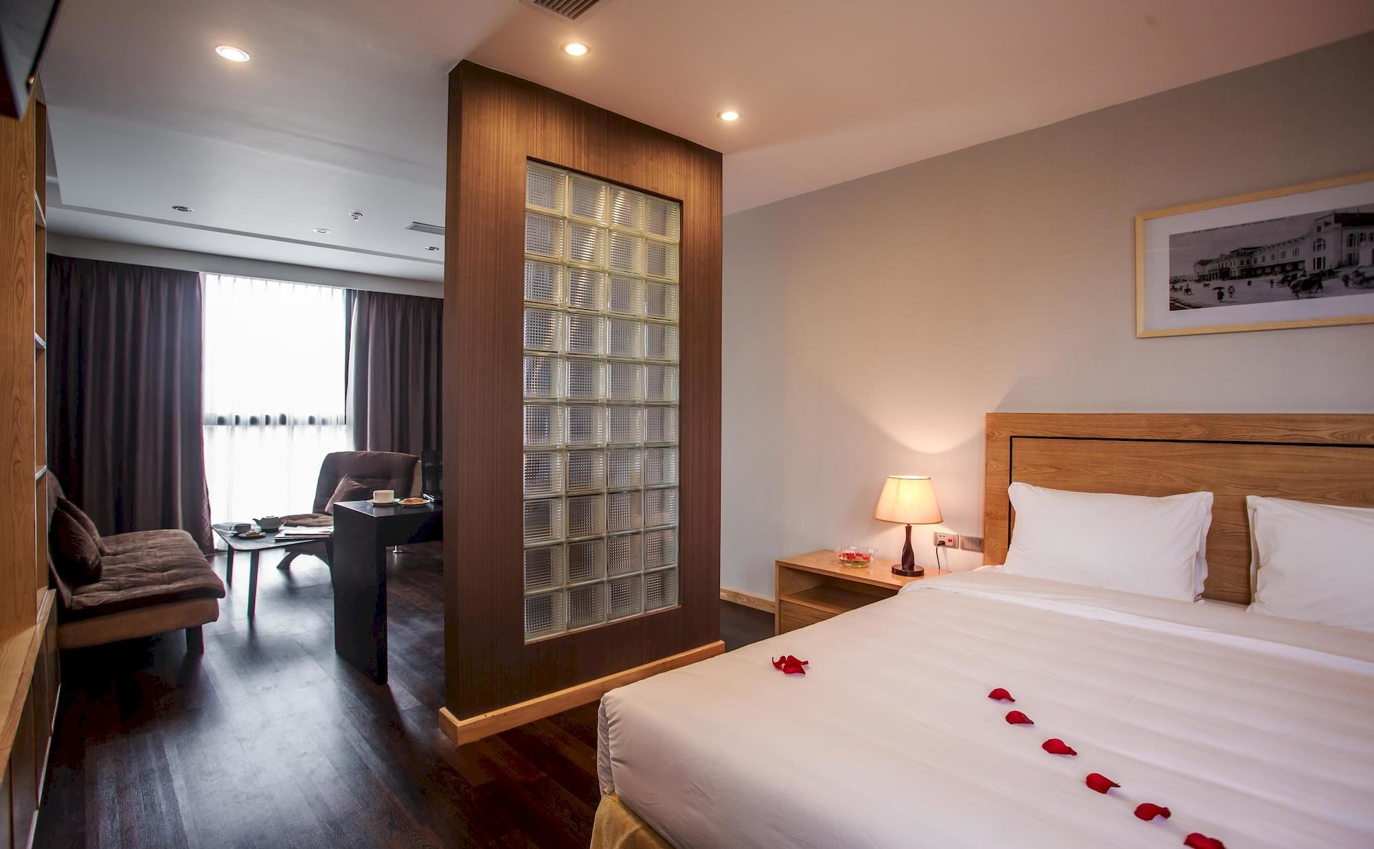 Фото Park Side Sunline Hotel