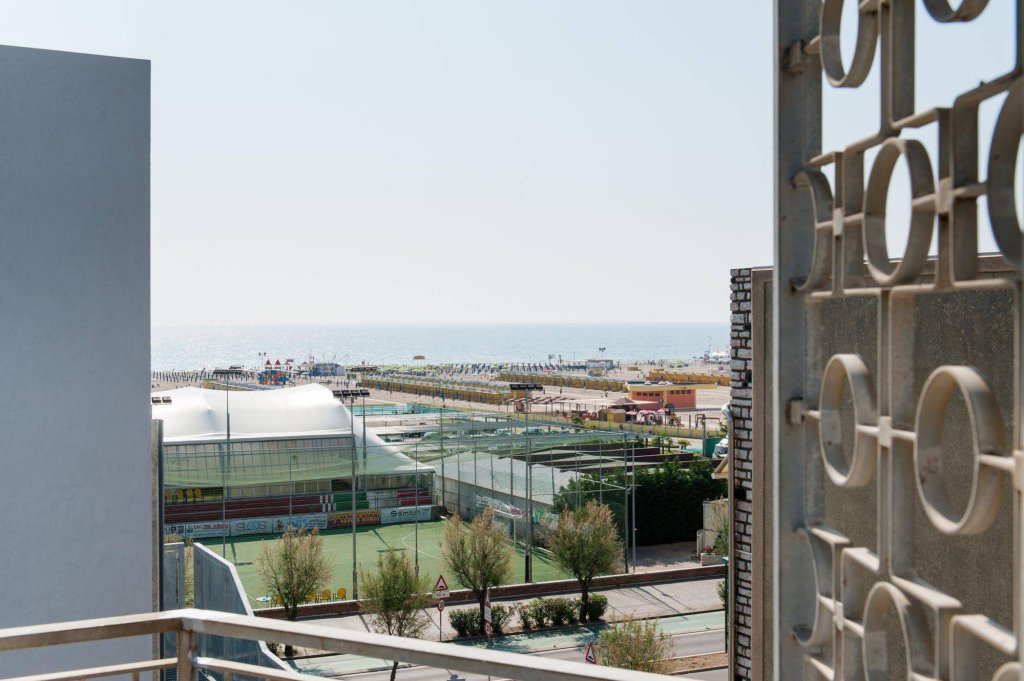 Фото Hotel Mediterraneo