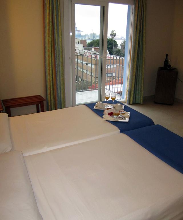 Фото Málaga Hotel Eliseos