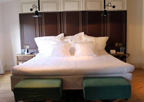 Фото Hotel Cort