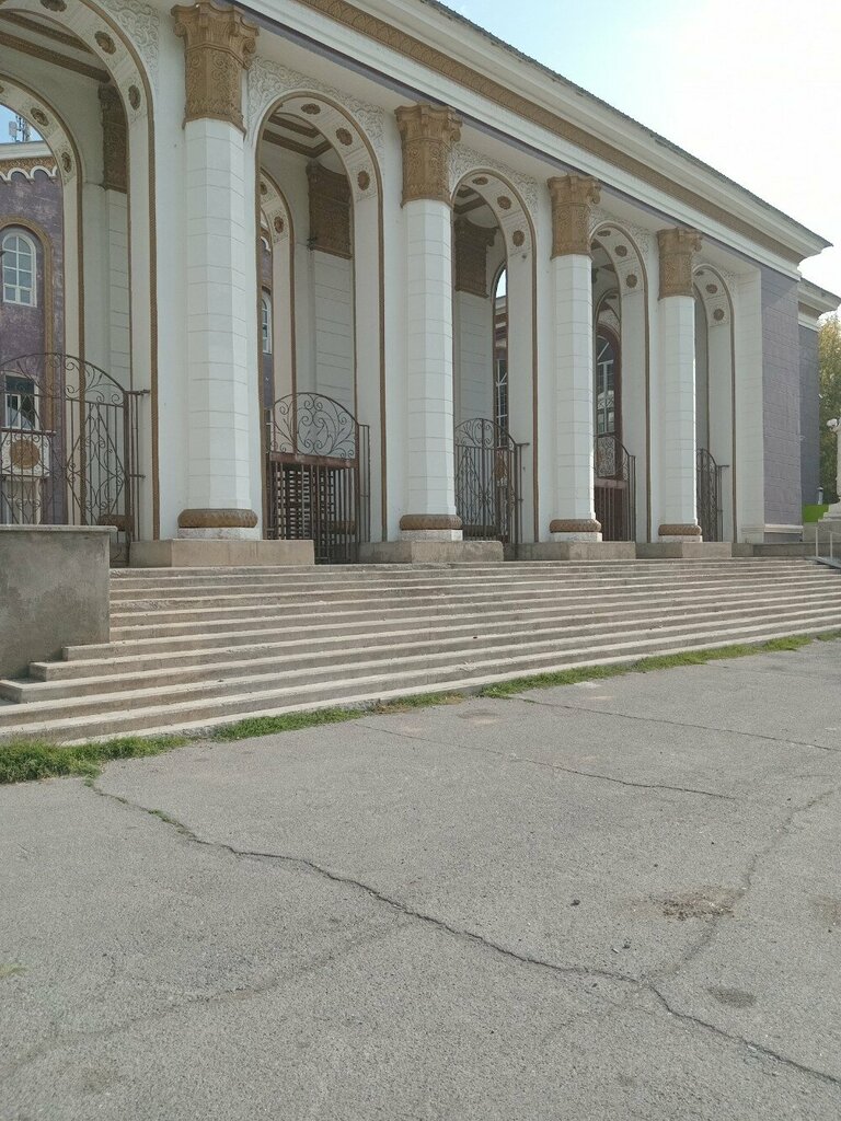 University Obrazovatelno-informatsionny tsentr Universiteta Miras, Chimkent, photo