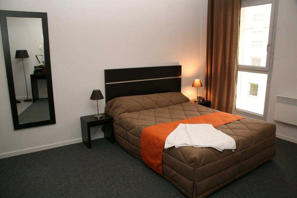 Фото Nemea Nancy Appart'hotel