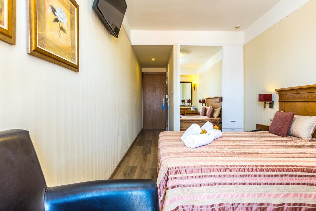 Фото Hotel Ideon