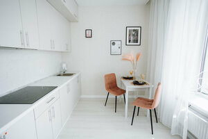 Tolstoy Apart