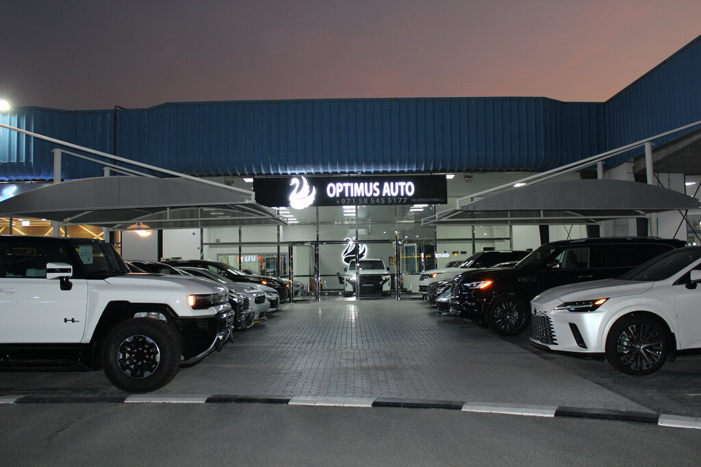Car dealership Optimus Auto, Dubai, photo