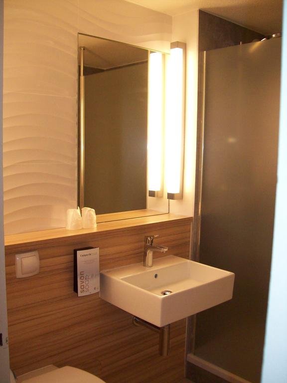 Фото Hôtel Campanile Reims Ouest - Tinqueux