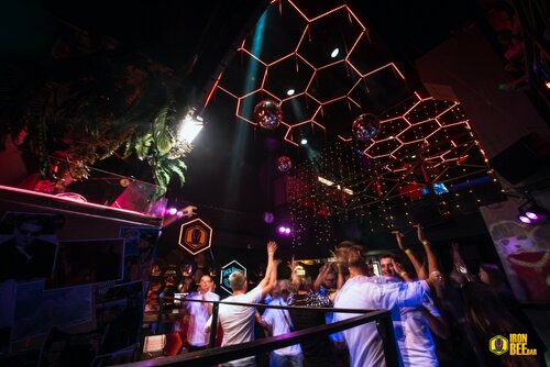 Әдемі кискамен порно