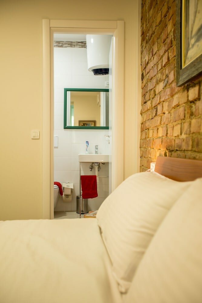 Фото Artistic Tirana