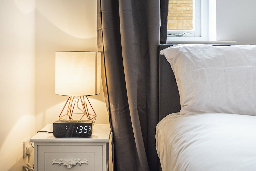 Фото Modern 2 Bedroom Lewisham Apartment