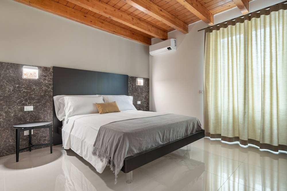 Фото Zisa Rooms Principe di Paternò