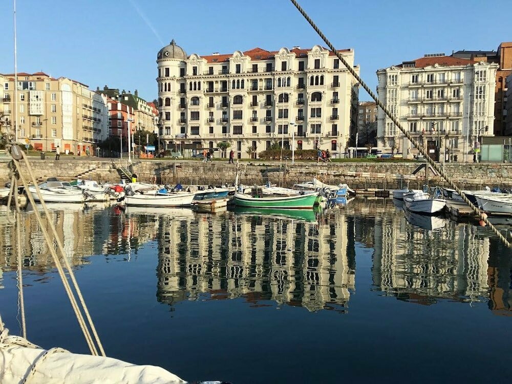 Hotel Enjoy Santander - Hostel, Santander, photo