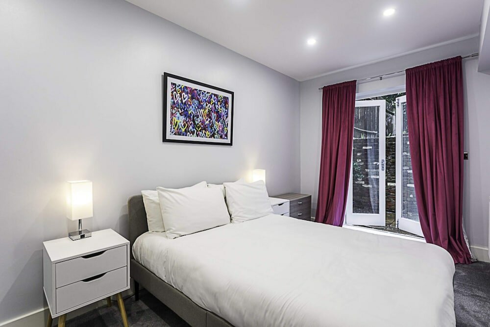 Фото Bright Clapham Apartment