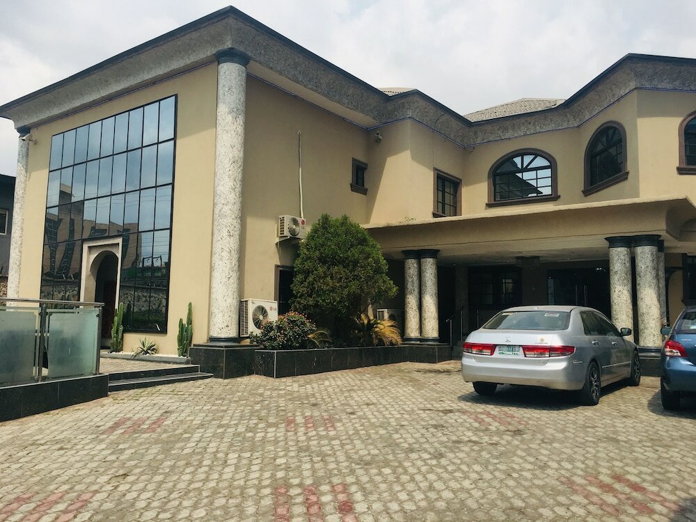 Фото отеля 1