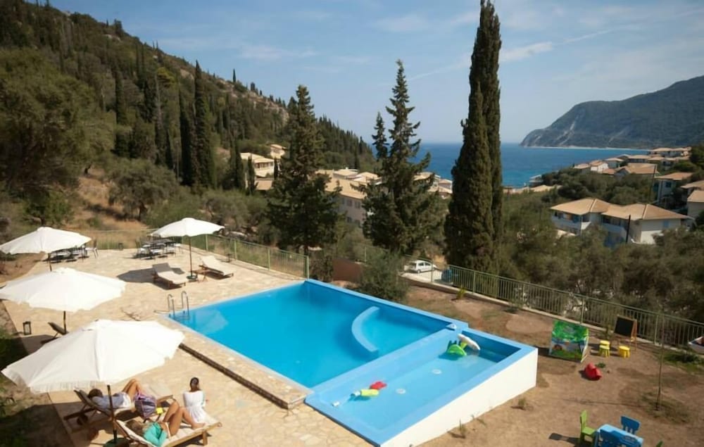 Фото Lefkas Petra