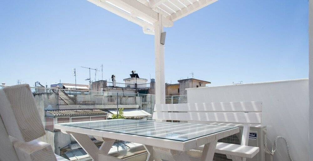 Фото 37.5m² homm Penthouse in Athens with 43m² Terrace