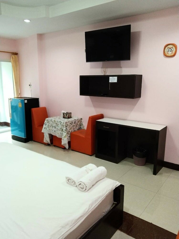 Фото OYO 75399 Choktipparat Place