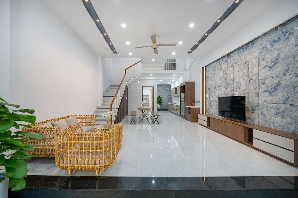 Фото T P Deluxe House