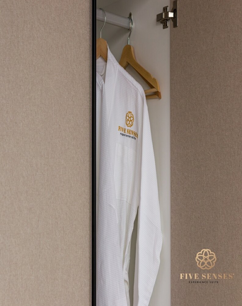 Фото Scarletz Suites by Five senses