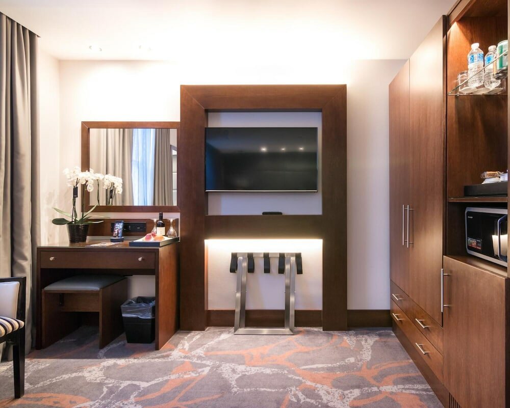 Фото The Devonshire