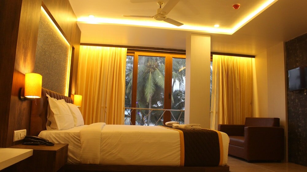 Фото Hotel Idhaya