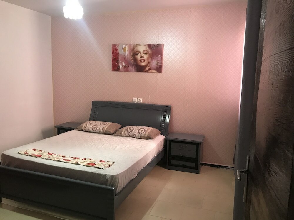 Фото Too Many Suites