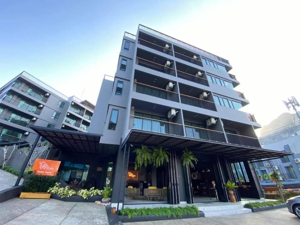 Фото отеля 1