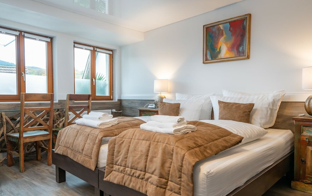 Фото Landgasthaus Kreuz Michelbach