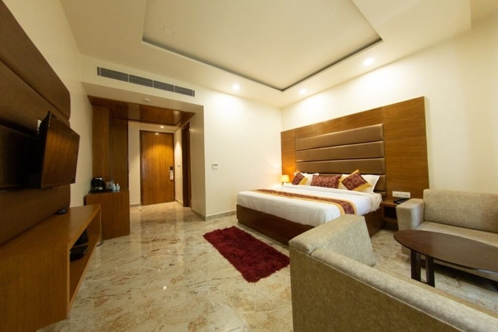 Фото Comfort Hotel Amritsar