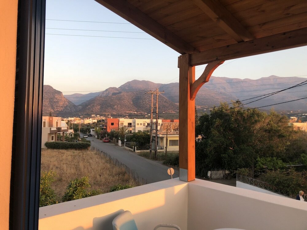 Фото Aphrodite and Apollo Apartments