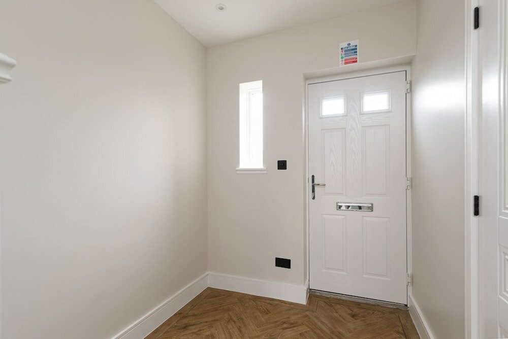 Фото Skyvillion Apartments Cockfosters