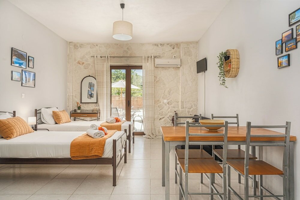 Фото Barbara Ann Apartments