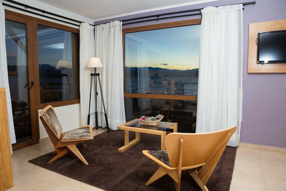 Фото Blue Parts - Nahuel Superior 1p In Front of the Lake