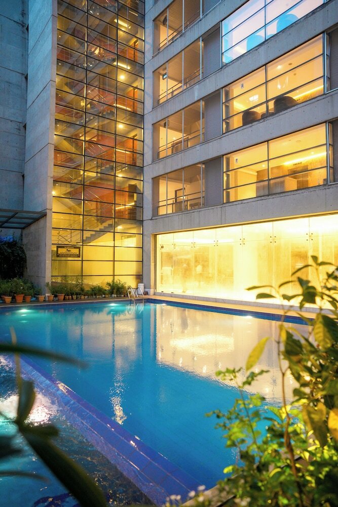 Фото Отель Lakeshore Heights