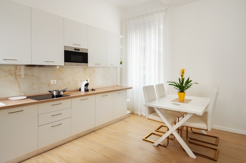 Фото Golden Teal