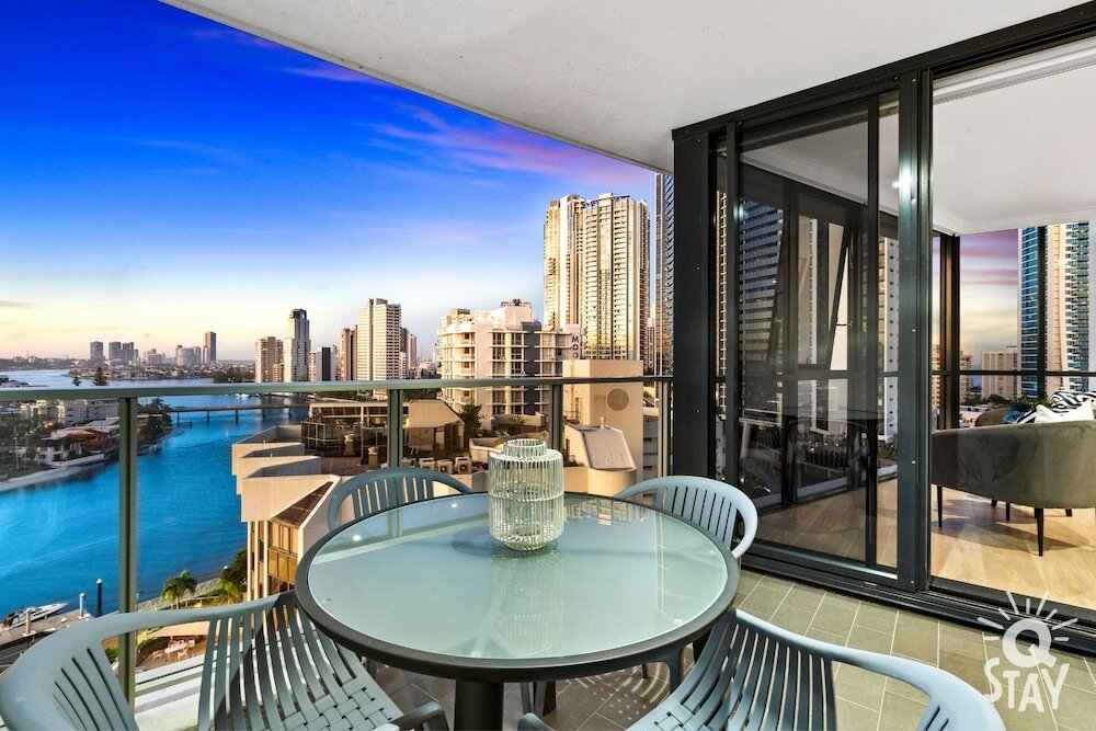 Фото Avalon Apartments - Q Stay