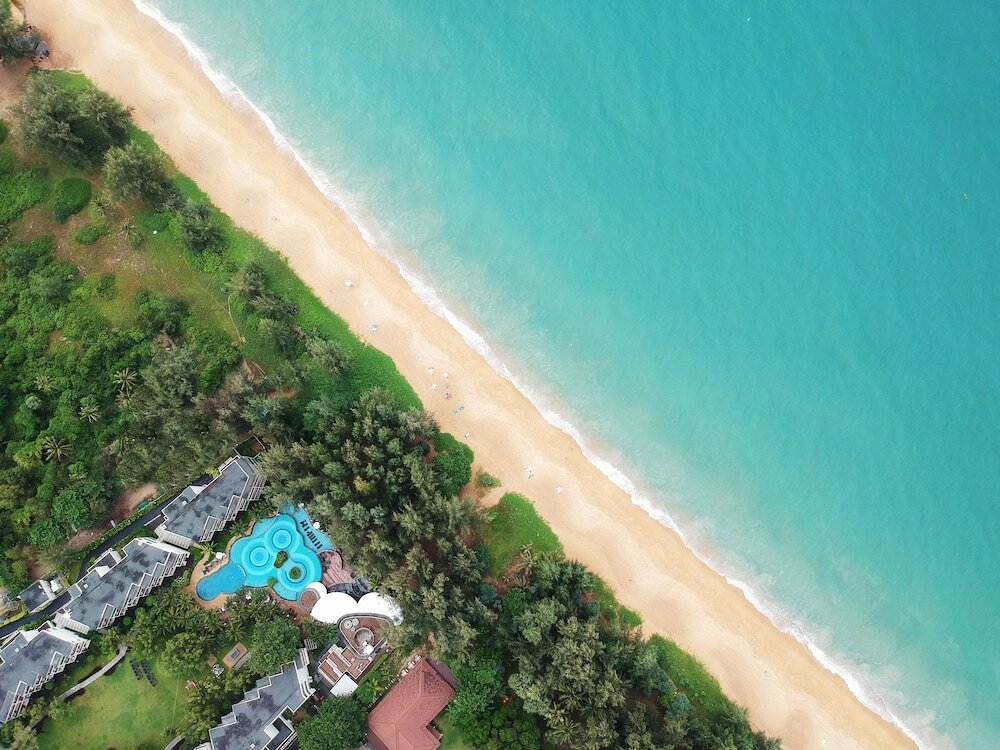 Фото Holiday Inn Resort Phuket Mai Khao Beach