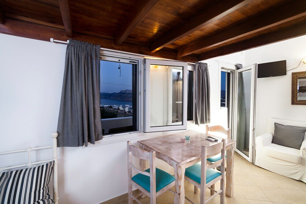 Фото Aelia Suites