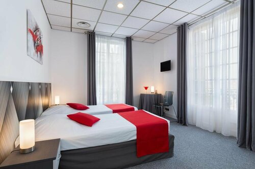 Гостиница Hotel El Paradiso в Ментоне